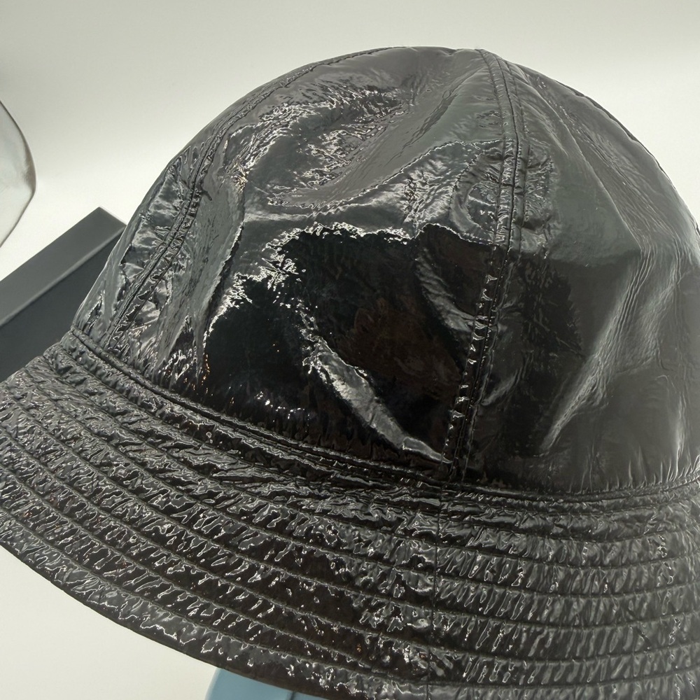 CHANEL Bob Black Patent Leather Bucket Hat - Picture 5 of 12